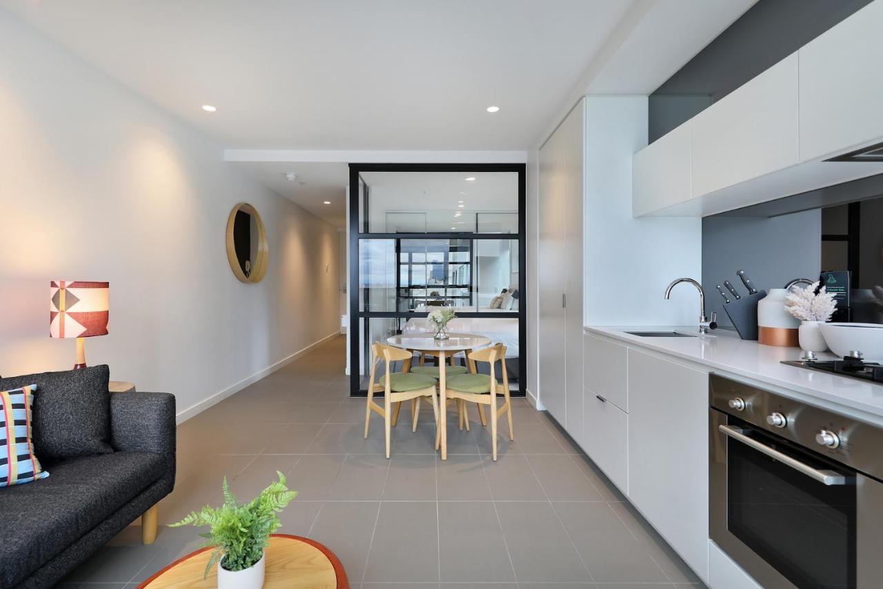The Canvas Apartment Hotel เมลเบิร์น ภายนอก รูปภาพ
