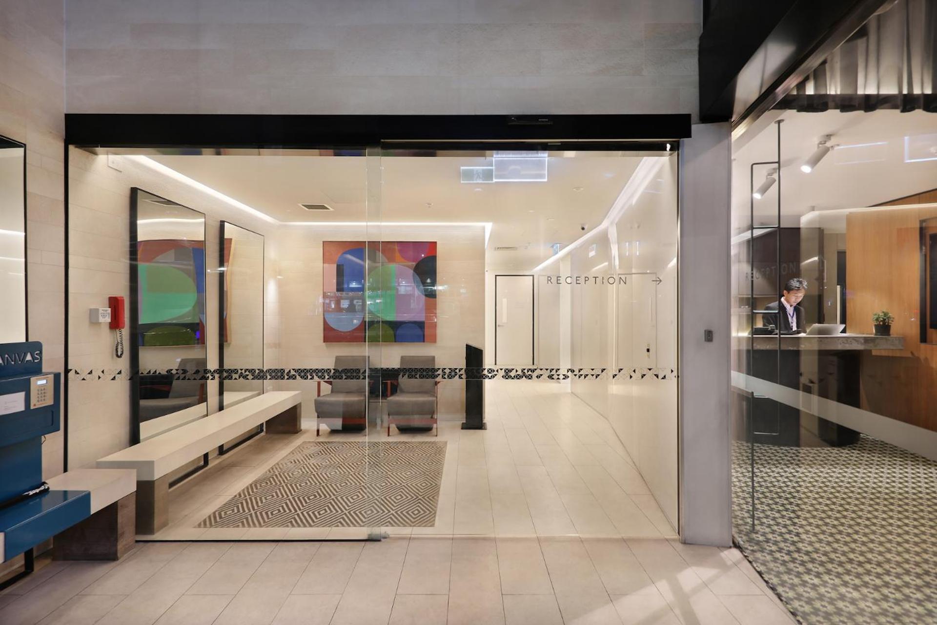 The Canvas Apartment Hotel เมลเบิร์น ภายนอก รูปภาพ