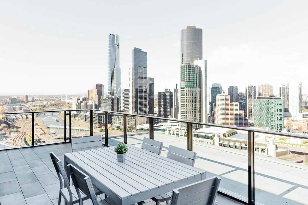 The Canvas Apartment Hotel เมลเบิร์น ภายนอก รูปภาพ